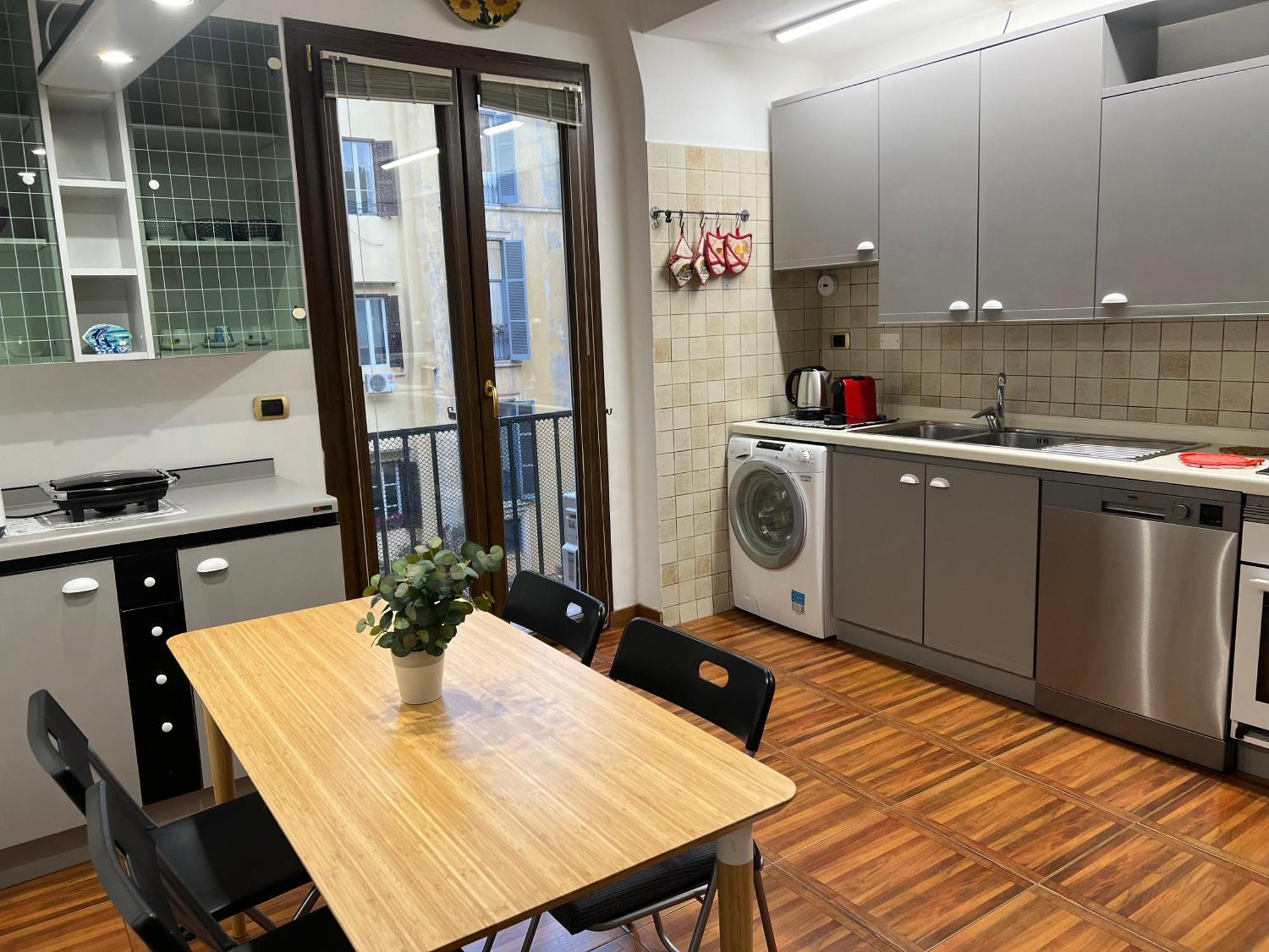 Stunning Center Rome Apartment — Foto 3